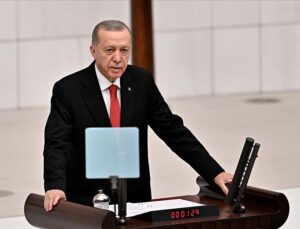 AKP GENEL BAŞKANI ERDOĞAN ” ZOR GÜNLER GERİDE KALDI ” DİYEREK BİR ŞAKA DAHA YAPTI!