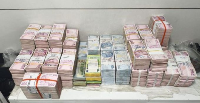 ÜLKENİN HER YERİ CERAHAT! HER ANI HIRSIZLIK, YOLSUZLUK, KUMAR, BAHİS VE KARA PARA!