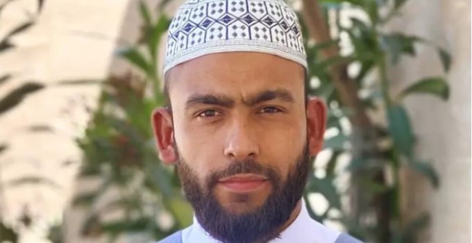 KENDİSİNİ SAT ÜÇ KURUŞ ETMEZ AMA 300 MİLYAR İSTEMİŞ!