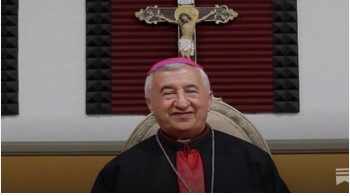 KLASİK BİR DİN ADAMI! PİSKOPOS KİLİSENİN PARASINI GENEL EVDE YEMİŞ!